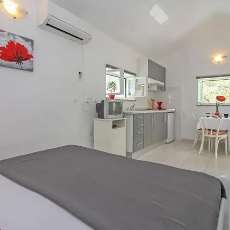 Felix In Sveta Marina - Haus Fuer 6-7 Personen * Labin (Istria)