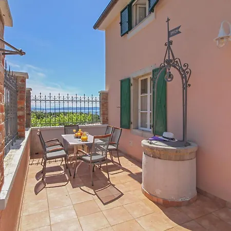 Felix In Sveta Marina - Haus Fuer 6-7 Personen לאבין