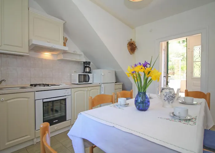 Feriehus Felix In Sveta Marina - Haus Fuer 6-7 Personen *
